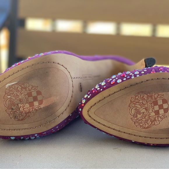Vince Camuto Purple Pumps with Jewels - Picture 6 of 8